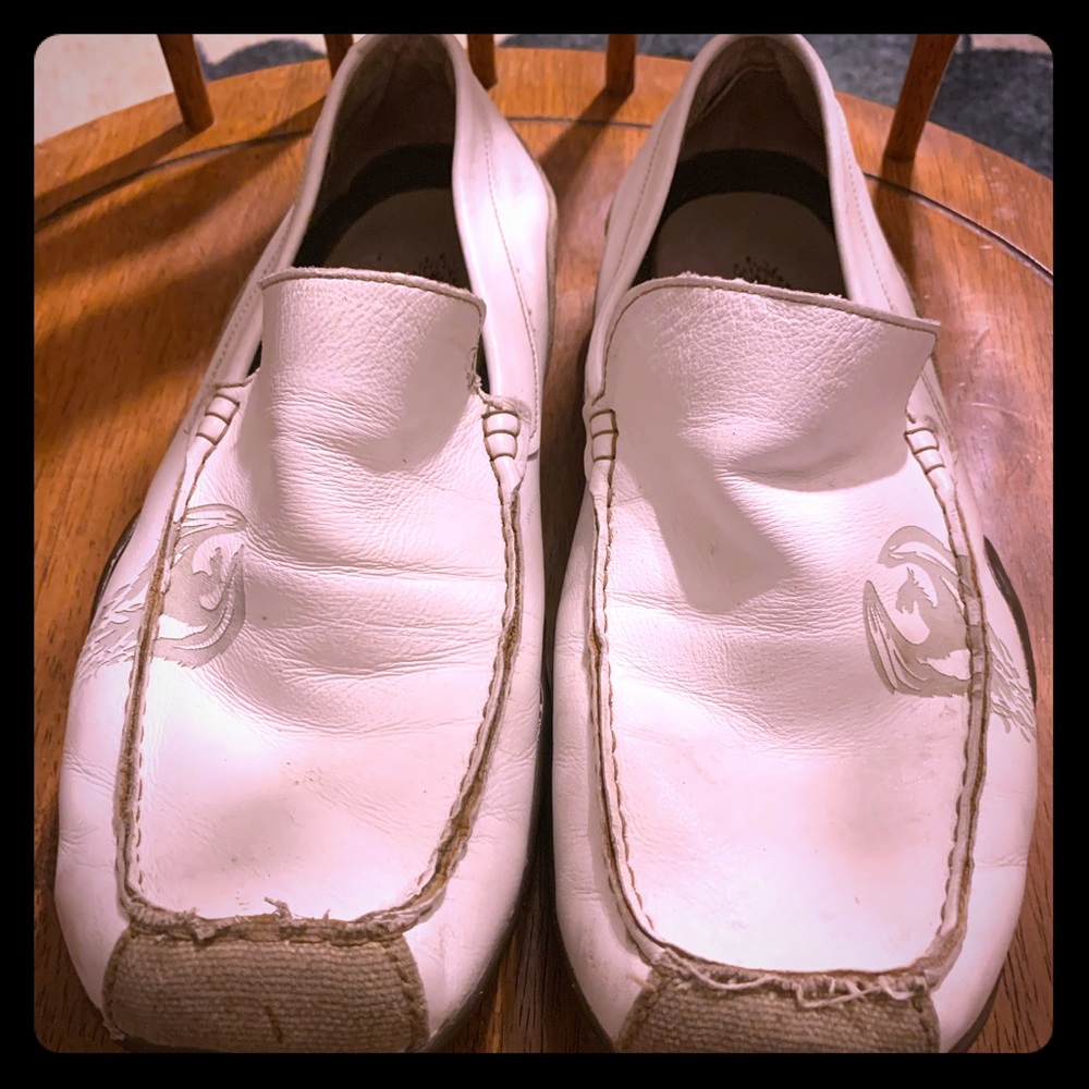 Skecher slip ons